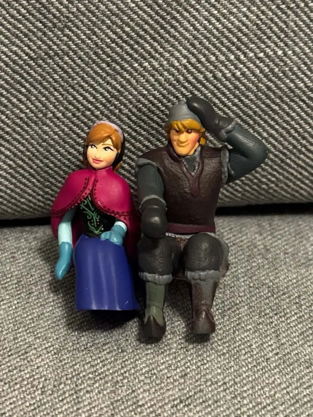 Disney Frozen Anna and Kristoff SeatedFigurine Toy Cake Topper Set